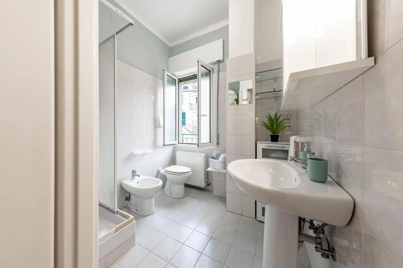 Appartamento H11 - CENTRO PIAZZA COLOMBO - Parcheggio Privato Sanremo